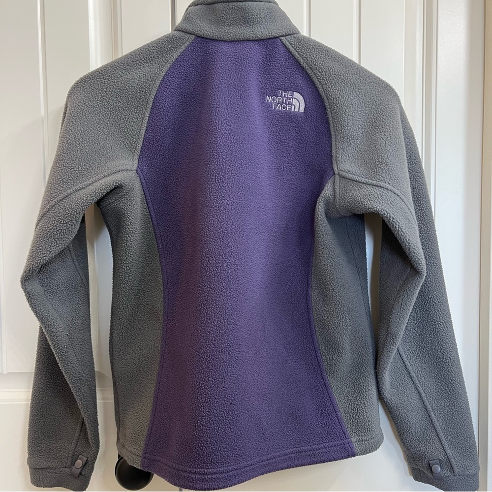 The North Face Womens Fleece Zip Up Jacket in Purple/Gray, Size XS - Picture 7 of 12